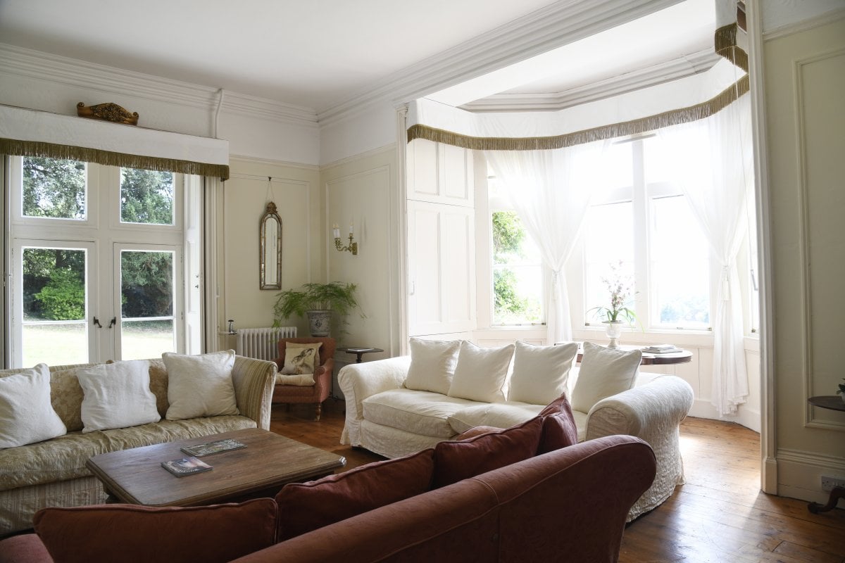 Double aspect drawing room with French windows