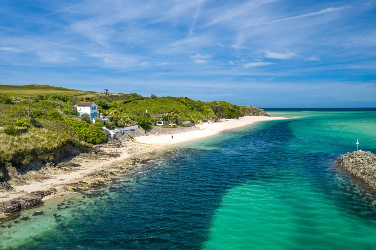 The Beach House - lovely shallow waters perfect for bathing