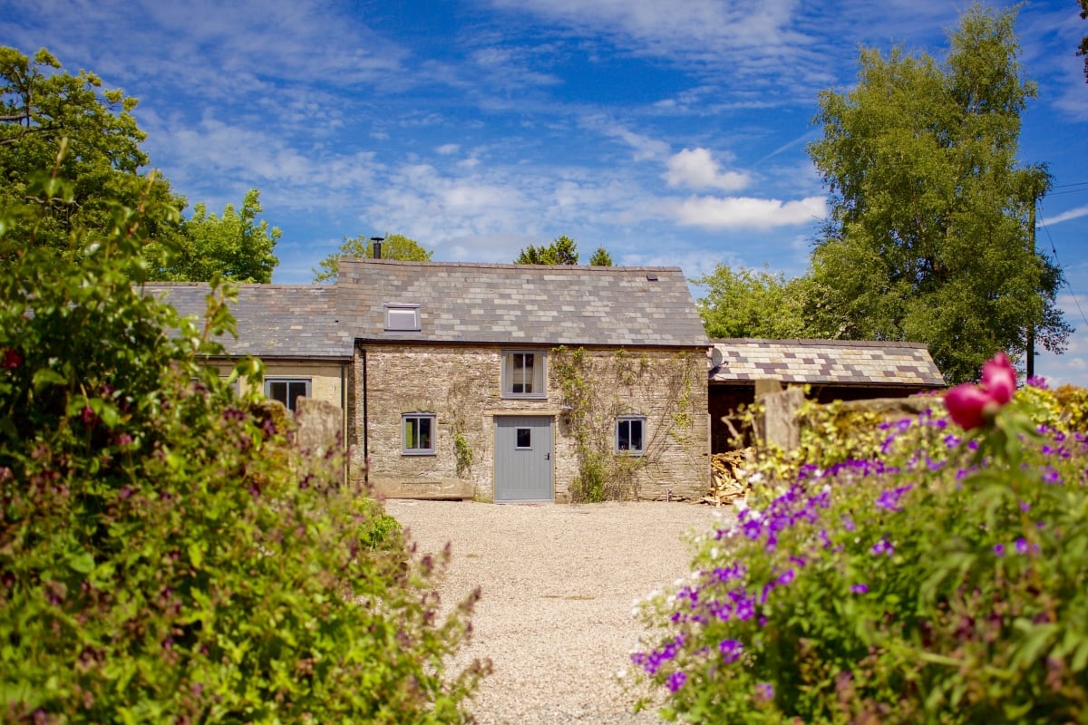 5* The Shepherd's Shack. Main Farm Courtyard. 2 ensuites bedrooms. Sleeps 4