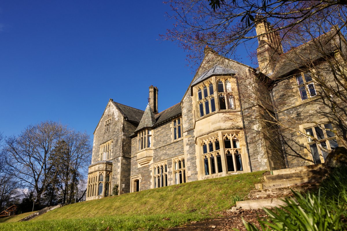 Fallbarrow Hall - such a handsome lake view property