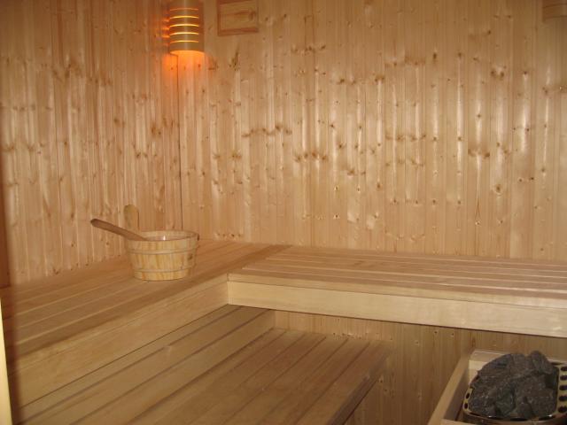 Sauna area in the large bathroom