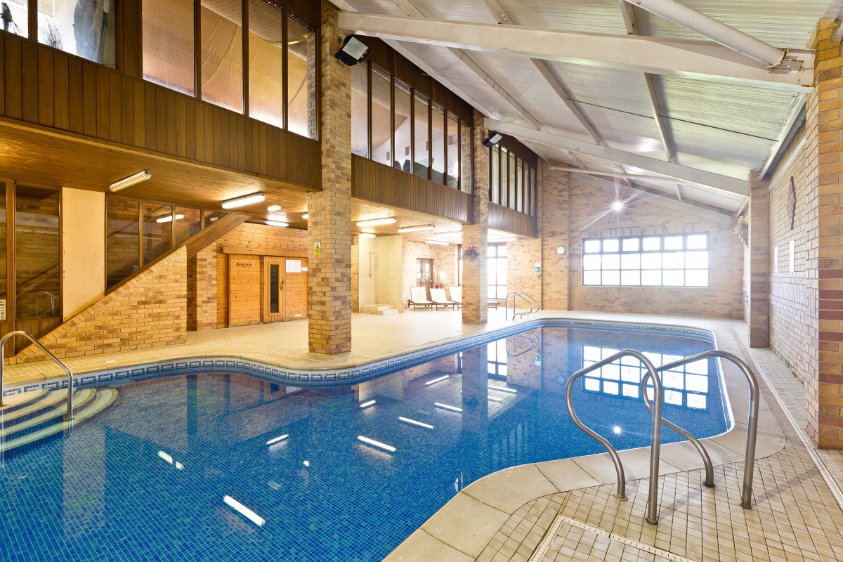 On Site Swimming Pool & Sauna. On-site Treatment and Massage in Brackendale Spa